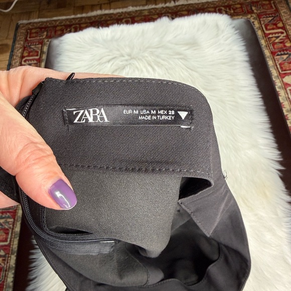 Zara Black Asymmetrical Cargo Mini Skirt with Pocket Detail - Picture 4 of 7